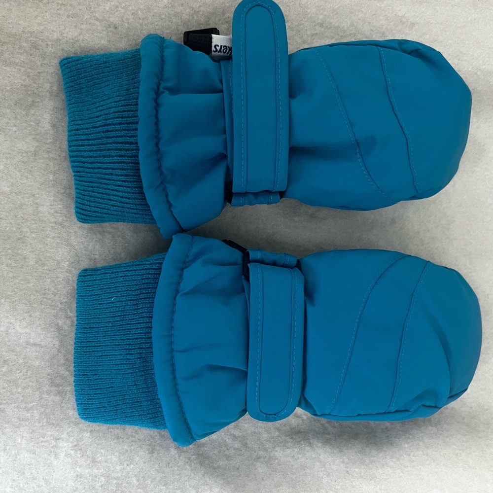 3M Thinsulate Kids Mittens in Vibrant Blue